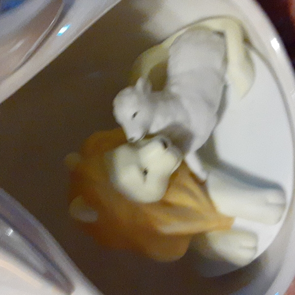 Apple Tree Design Eternal Peace Angel with Lion and Lamb, Lighted with Chord - Picture 3 of 4